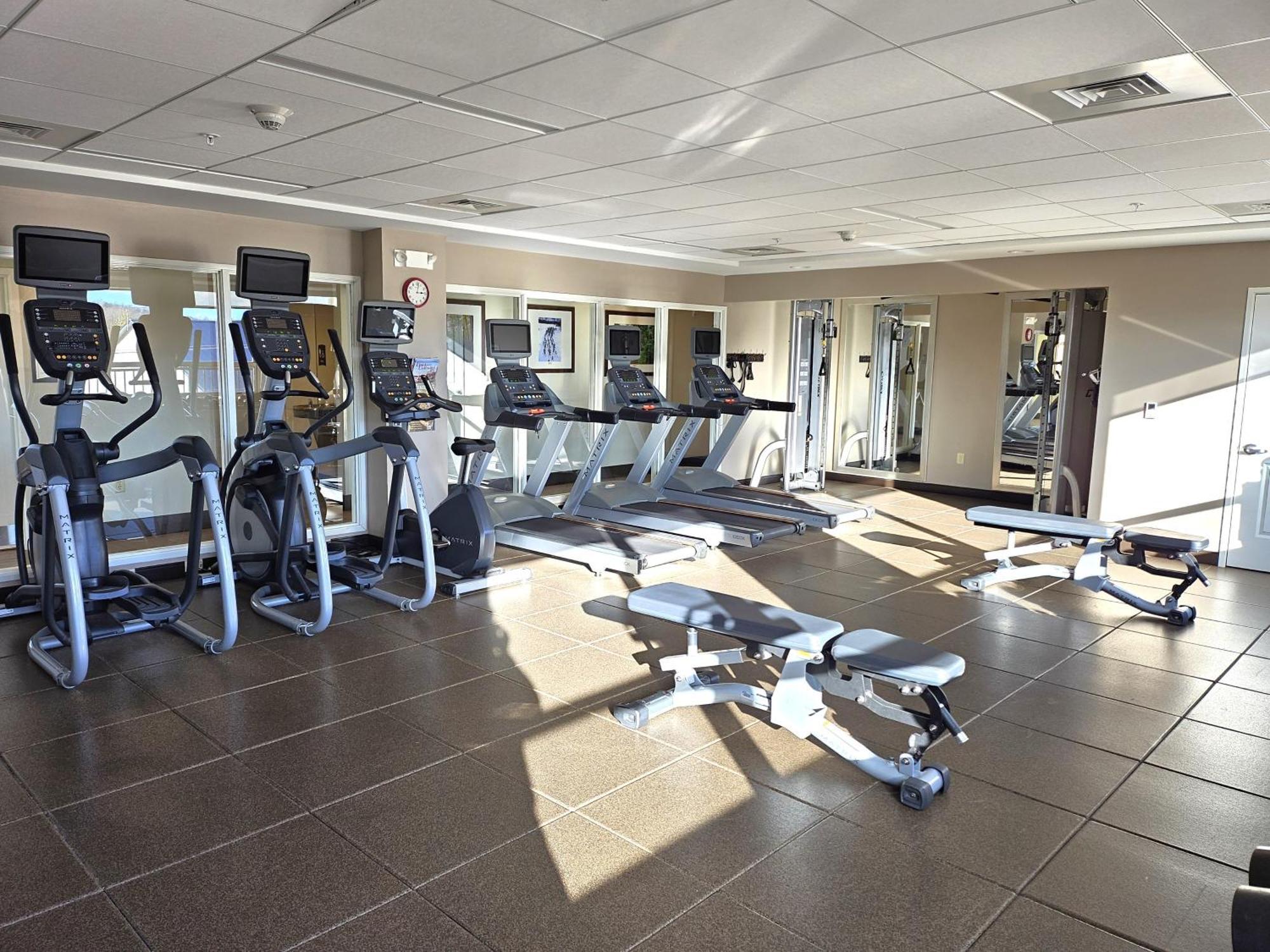 Staybridge Suites Marquette By Ihg Zewnętrze zdjęcie