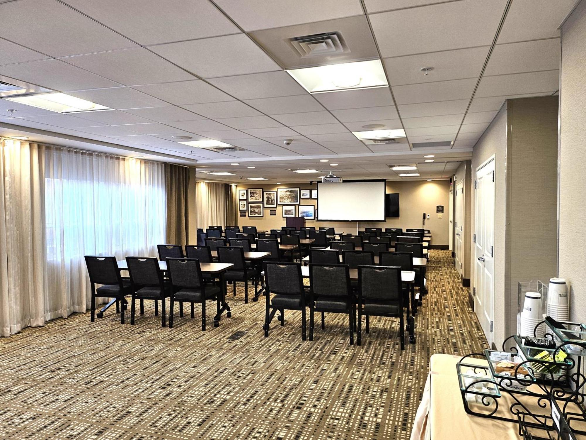 Staybridge Suites Marquette By Ihg Zewnętrze zdjęcie
